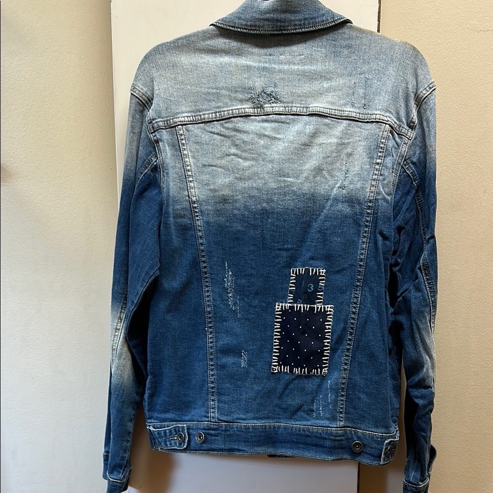 Crysp Denim Jacket With Patchwork Large - image 4
